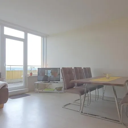 アパート Penthouse 373